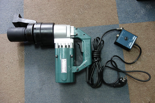 電動(dòng)可調(diào)定扭力扳手