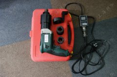 大型機(jī)械螺母安裝用的電動扭矩扳手 大型機(jī)械螺母安裝用的電動扭矩扳手