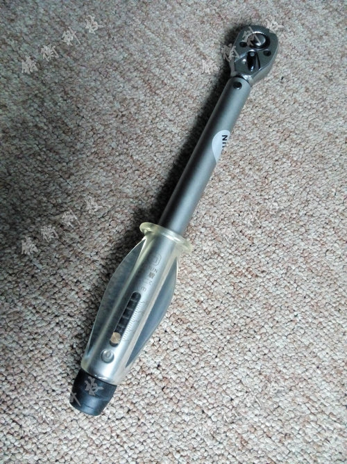 可調(diào)式扭矩扳手