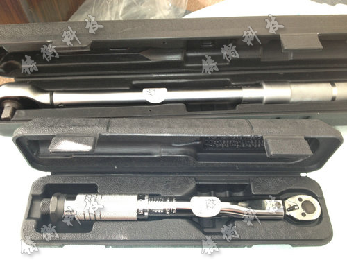 可調(diào)式扭矩扳手圖片